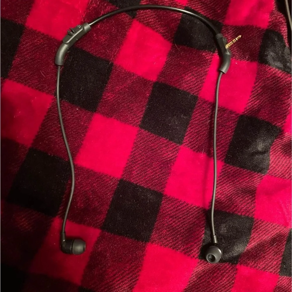 Used twice, PS4 VR headset with everything except box. 150 OBO